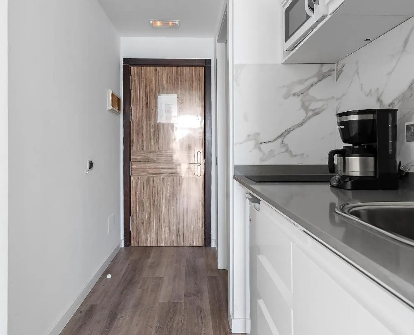 Home2Book Gorgeous Oceanfront Studio Mogan, Views 0*,
